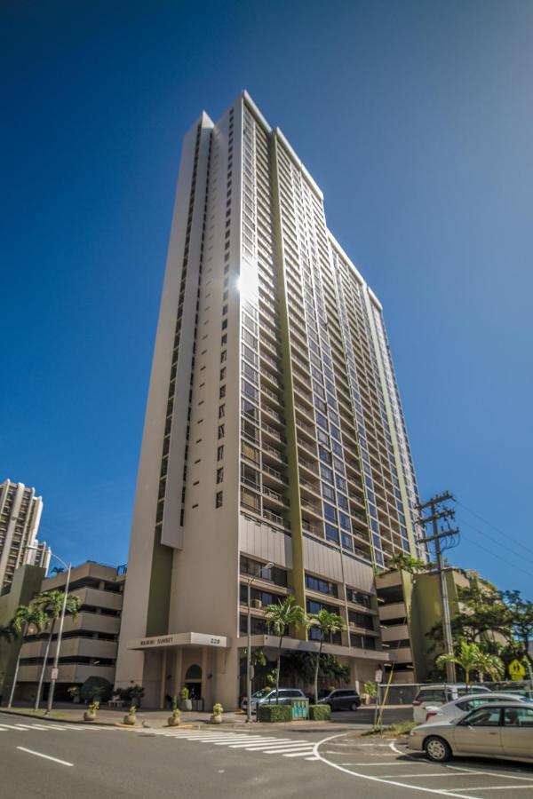 Beautiful Mountain View In Waikiki Sunset With Parking Apartman Honolulu Kültér fotó